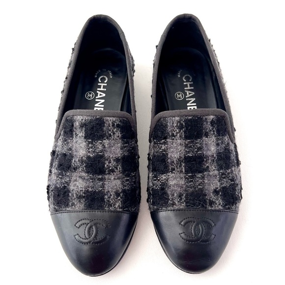 CHANEL | Tweed Cap Toe Loafers Flats CC Interlocking Logo Black Grey Plaid 36.5 - Picture 1 of 12